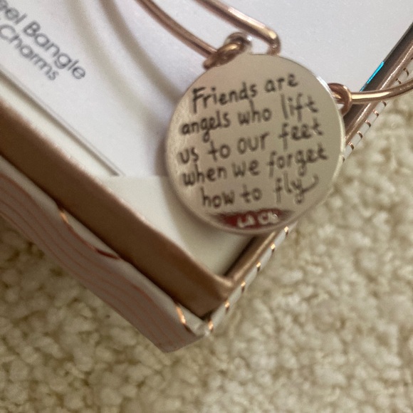 NWT Friends/Angels rose tone charm bangle - Picture 5 of 13